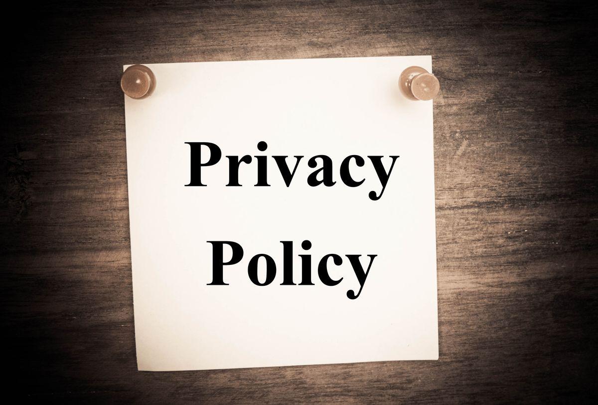 Text privacy policy on note paper 